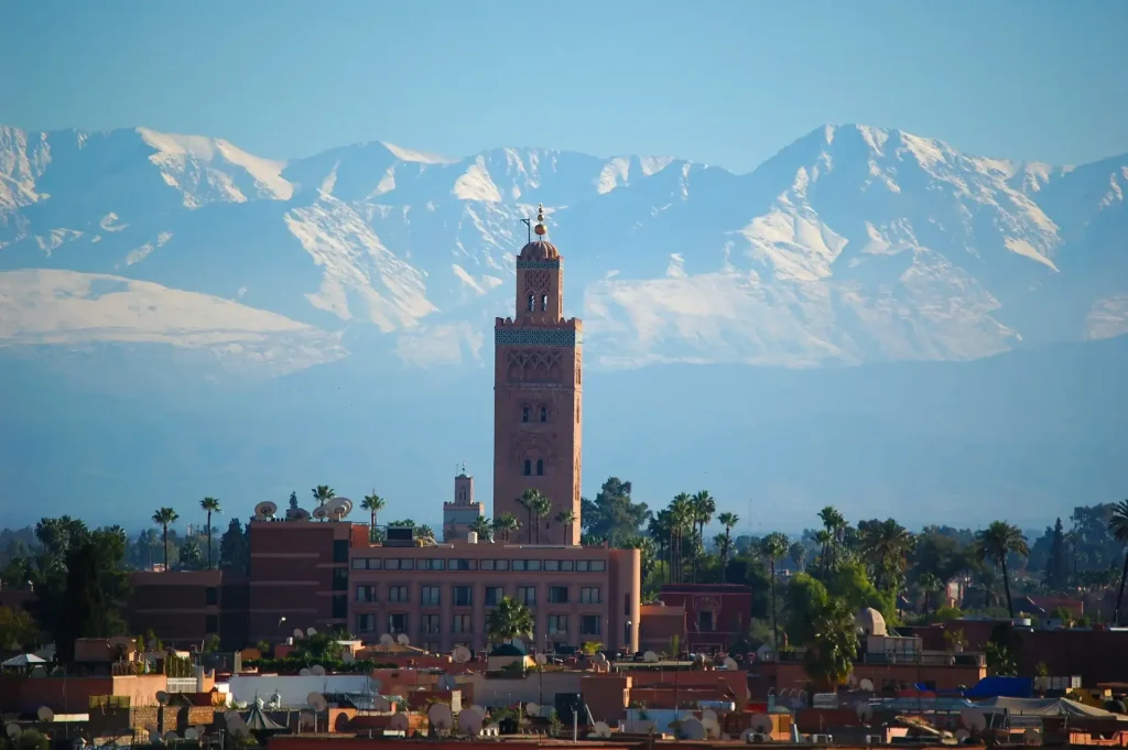 Place Jemaa el-Fna à Marrakech, Maroc.
